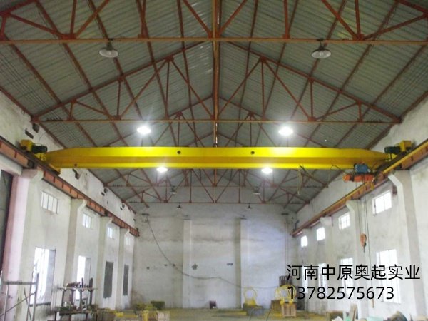 單梁起重機照片展現(xiàn)